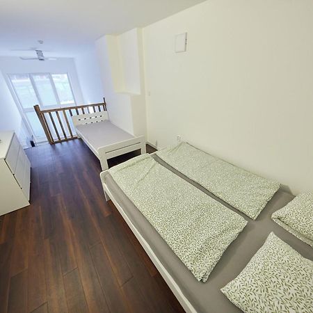 Block 96 Apartments Zlin Bagian luar foto