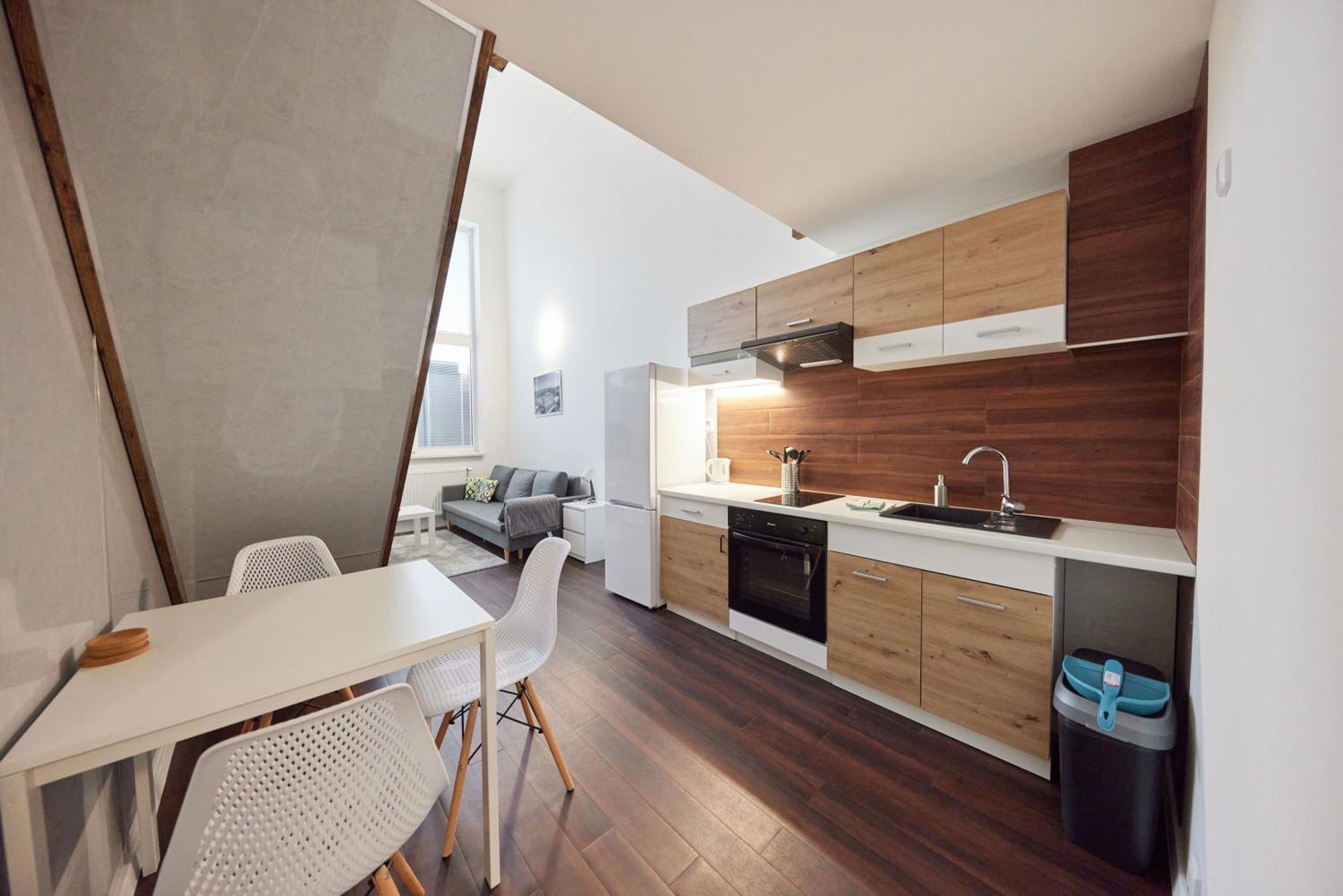 Block 96 Apartments Zlin Bagian luar foto