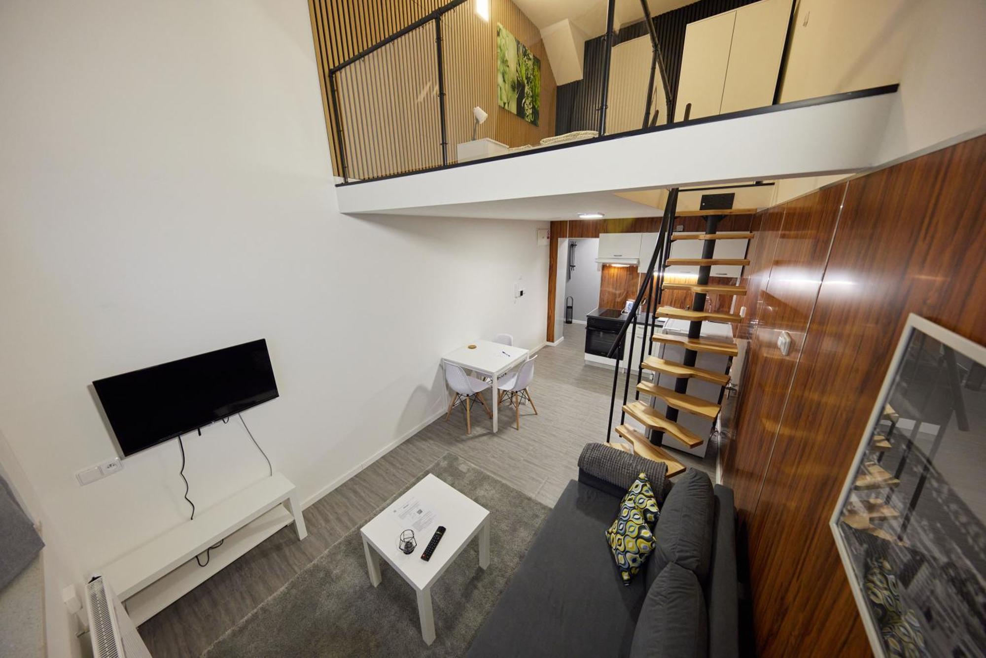 Block 96 Apartments Zlin Bagian luar foto